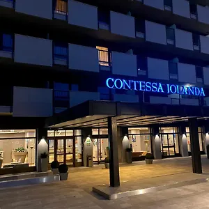 Ξενοδοχείο με διαμερίσματα & Contessa Jolanda ****