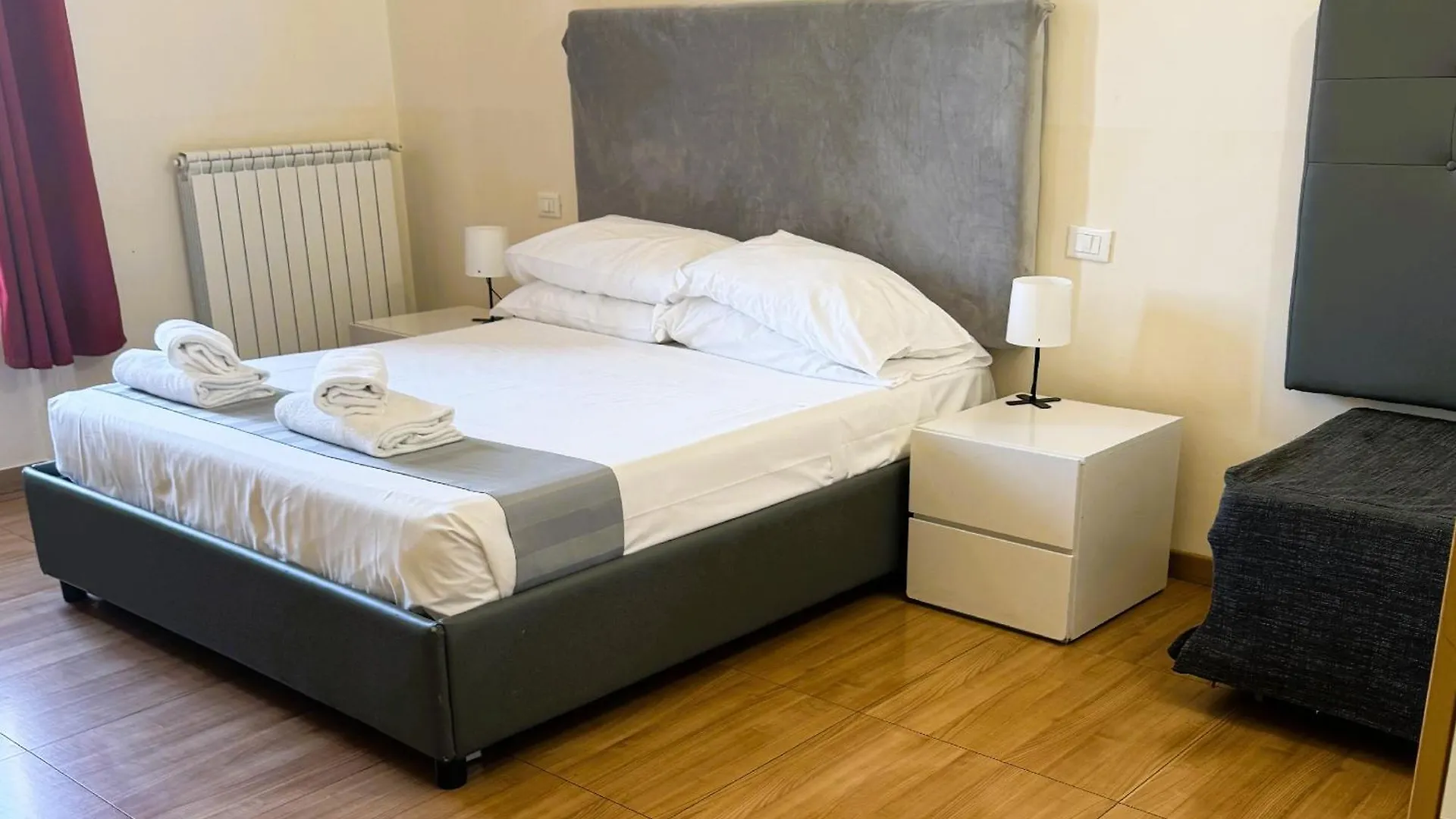 Bon Ton By Dot Suites Rom 3*,