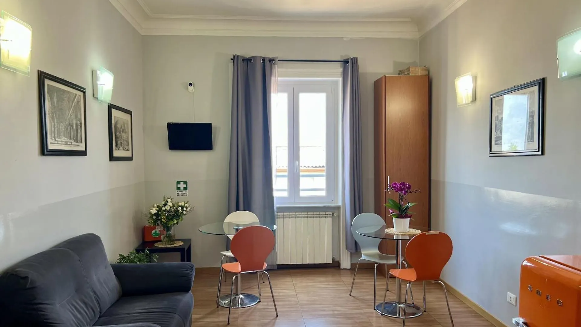 Bon Ton Design Rooms By Dot Suites